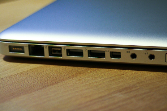 Ars reviews the 2008 MacBook Pro, Part I: aluminum & glass Ars reviews the 2008 MacBook Pro, Part I: aluminum & glass